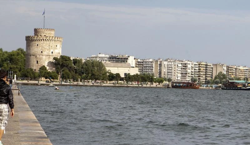 Τι συμβαίνει πάλι στο Θερμαϊκό;-Θαλάσσια ρύπανση εντός του λιμένα και σε ακτή της Θεσσαλονίκης